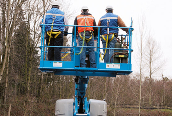 3 men in 3b bucket with safety harnesses
